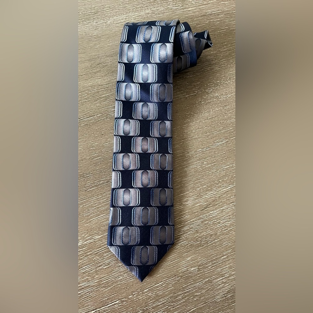 Van Heusen 100% Silk Tie Navy Blue Silver Geometric Men Necktie Stain Resistant